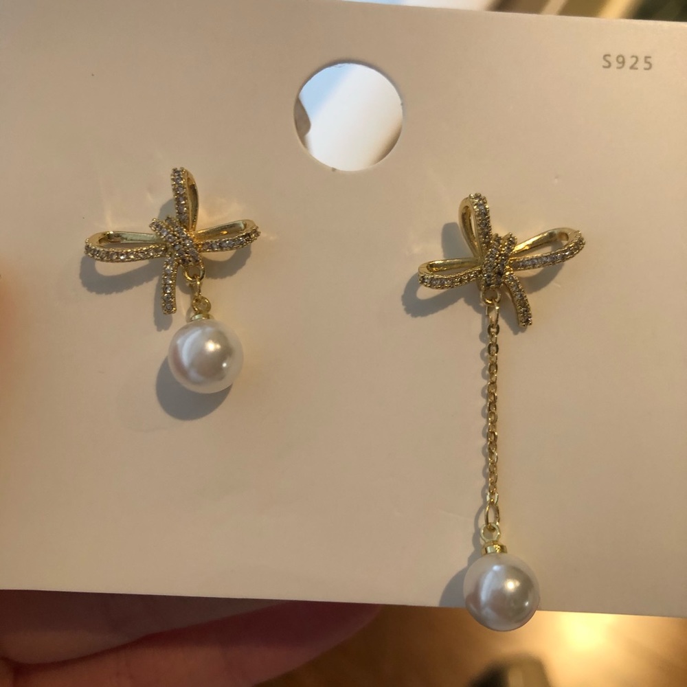Asymmetric Pearl Decor Drop Earrings